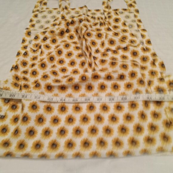 Chic asymmetrical handmade tank top and tournesol matching skirt - Picture 4 of 13